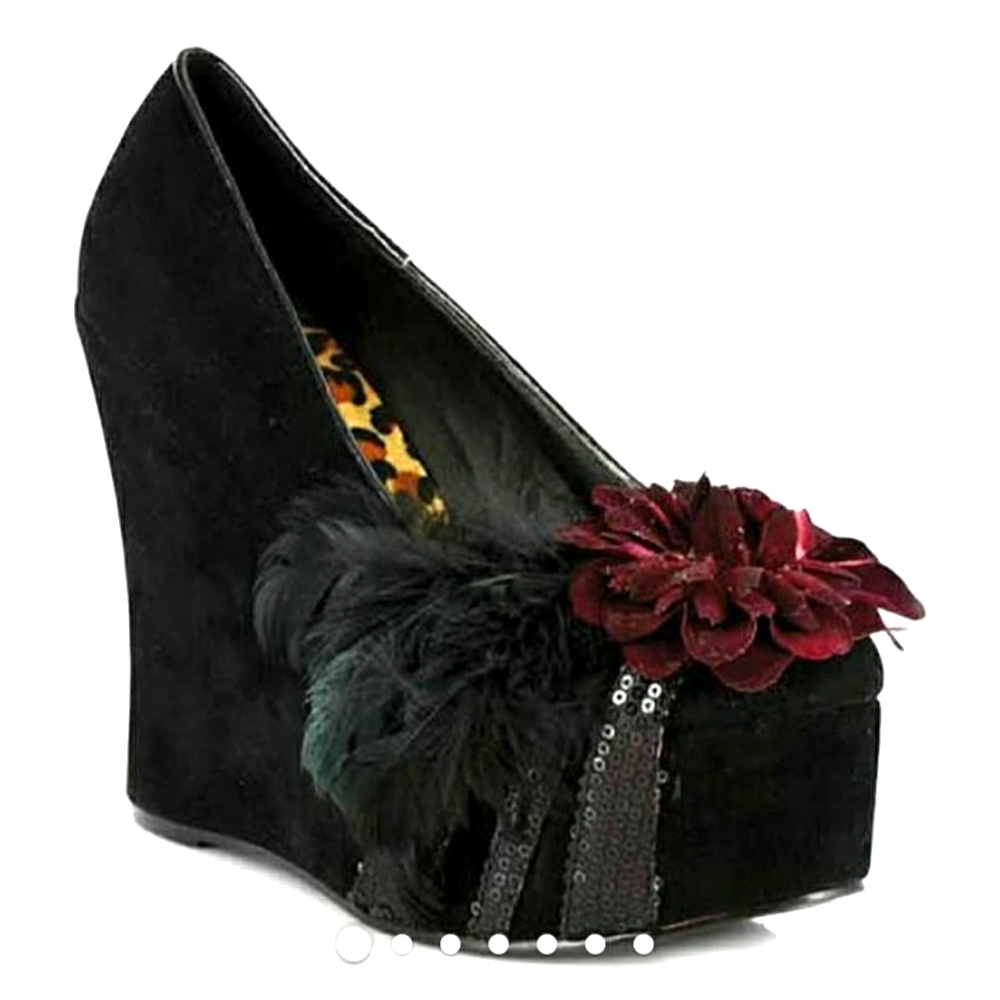 ISO Bettie Page Edna wedge heels - Picture 1 of 1